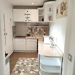 Maison De *