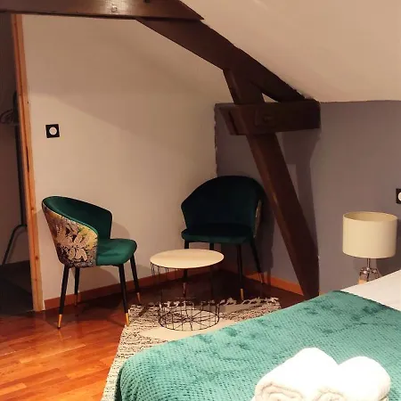 Maison De *